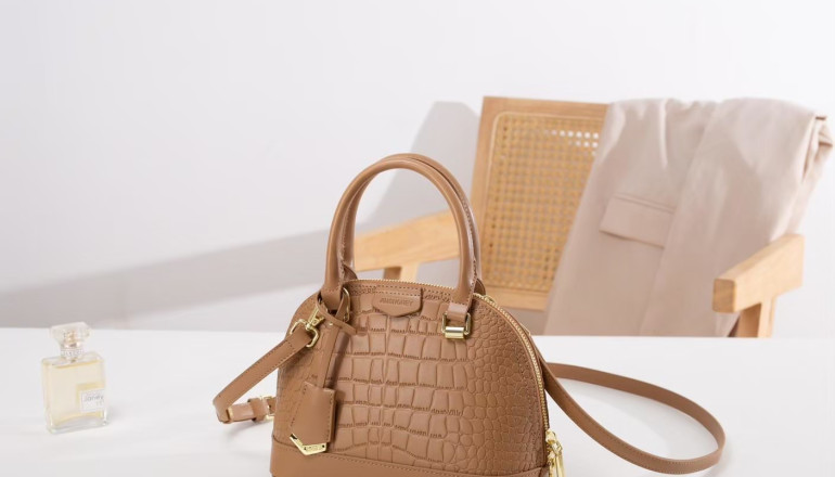 10 Ide Outfit Lebaran Selain Gamis yang Stylish Pakai Aries Bag dari Jims Honey
